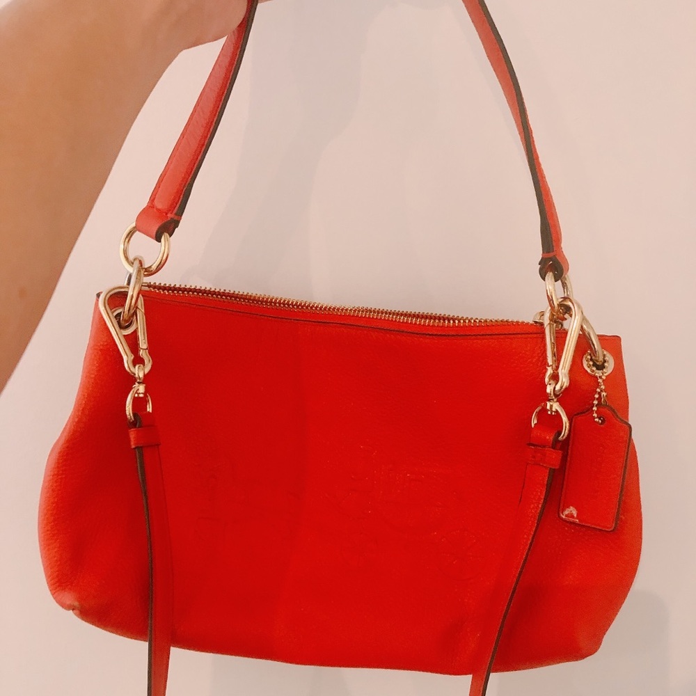🧡Coach orange leather crossbody bag